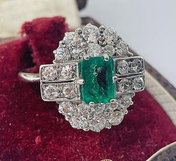Ring - 18 karaat Witgoud Smaragd - Diamant