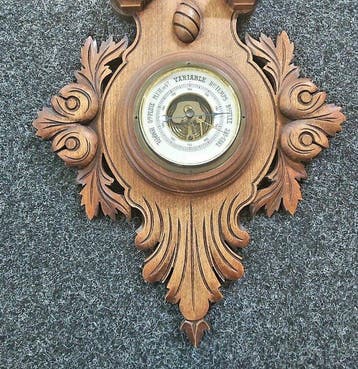 Barometer - Hout, wit geëmailleerd metaal. -