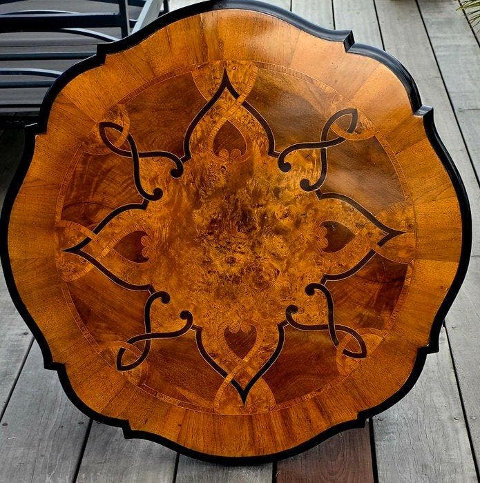 Tafel - Hout, Walnoot, Meerdere brandstoffen. - Rare Table, Antiquités & Art, Antiquités | Autres Antiquités