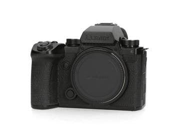 Panasonic Lumix DC-S5 IIX - <5.000 kliks - 1 jaar garantie, Ophalen of Verzenden