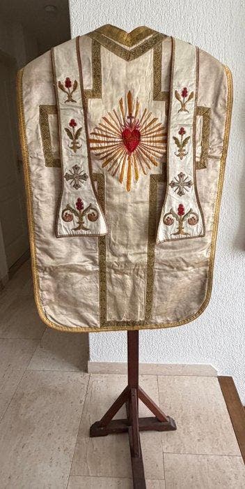 Kazuifel & Stola (2) - Soie, Ruban, Broderie, Appliqués -