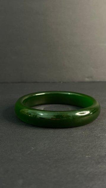 Armband van groene nefriet uit Birma - geïmpregneerd en