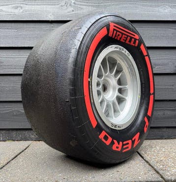 Wiel compleet met band - Pirelli - O.Z - Formule 1, Nieuw
