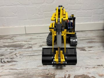 Lego Set - 8043 - Technic - Motorized Excavator