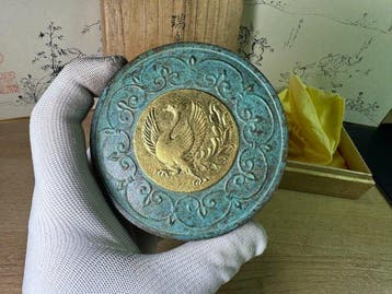 Katori Masahiko - Doos - Feniks in hoog reliëf - 24 kt goud