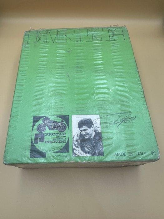 Protar Milano - Figuur - Driver Piloti Scala 1:9 26 Drivers, Antiek en Kunst, Antiek | Overige Antiek