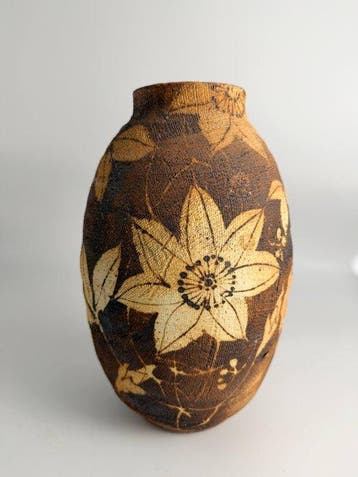 Vaas - Roestvernis weefselvezels tegen , Clematis bloem -