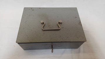 Safety - Kist - Plaat ijzer, Antiek en Kunst