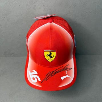 Ferrari - Formule 1 - Charles Leclerc - 2026 - Pet, Verzamelen, Nieuw