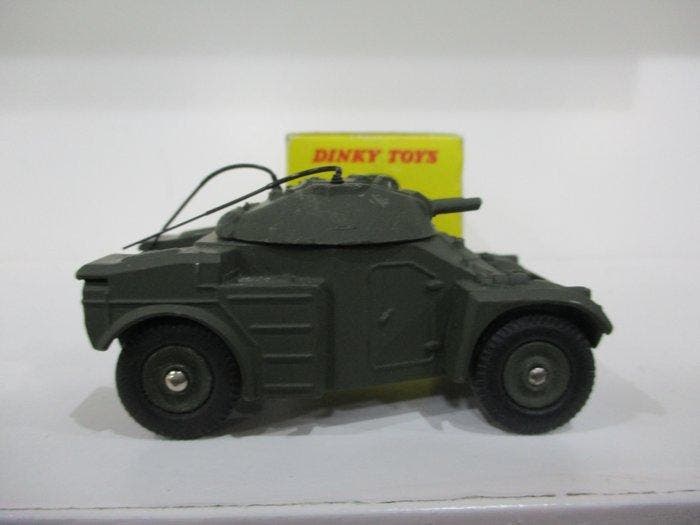 Dinky Toys - Speelgoed tank AML Panhard Tanque - 1960-1970 -, Hobby en Vrije tijd, Modelauto's | 1:5 tot 1:12
