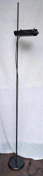 Oluce - Joe Colombo - Lamp - Metaal - staande lamp