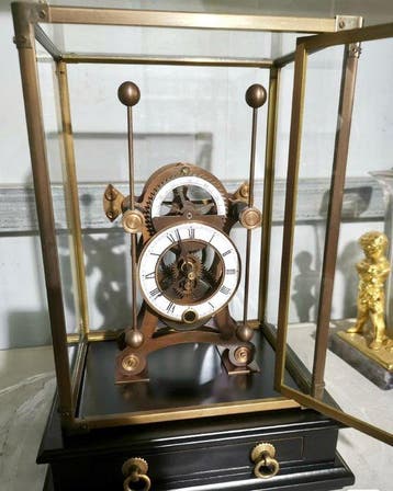 Pendule squelette, Navigator Clock - Laiton - 2020 et après