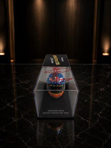 Valentino Rossi - 2004 - Scale 1/8 helmet, Verzamelen, Nieuw