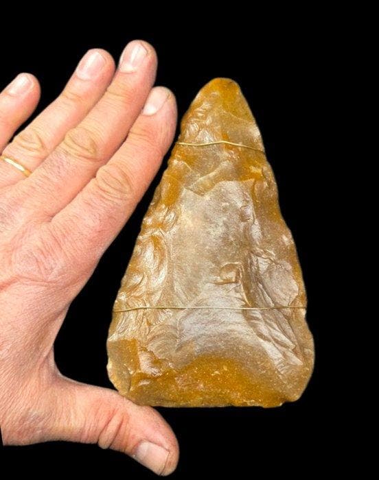 Curiosity: biface silex tool original presentation -from, Antiquités & Art, Antiquités | Autres Antiquités