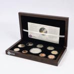 Zwitserland, Finland, Malta. 1987/2010 - Muntsets (3, Postzegels en Munten