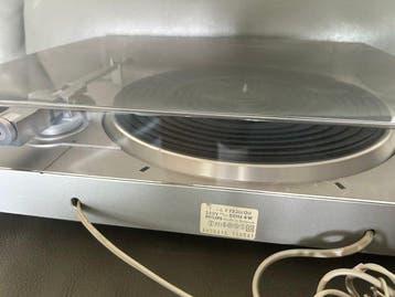 Philips - F7230 Semi-Automatic Belt-Drive Stereo