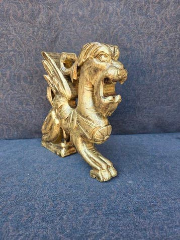 Kapiteel - 1850-1900 - Beeld van een griffioen in de