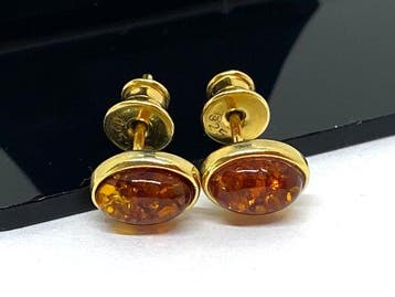 Boucles doreilles à clous en ambre baltique cognac,, Collections