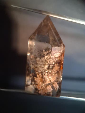 Crystal point of Phantom Quartz - multicolored scenic - hexa, Verzenden, Nieuw