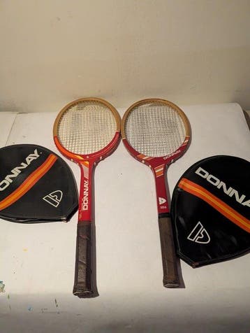 SET van 2x Vintage Donnay Tennisrackets Met hoes -ROOD-Court