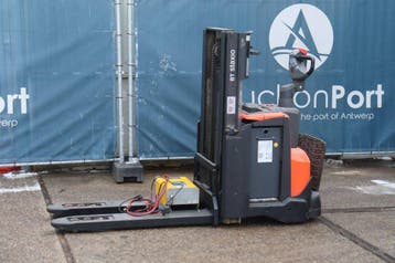 Veiling: Stapelaar BT SWE200D Elektrisch 2000kg 2015, Ophalen