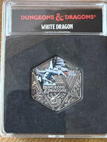 Wereld. Medal Dungeons and Dragons - White Dragon - Silver