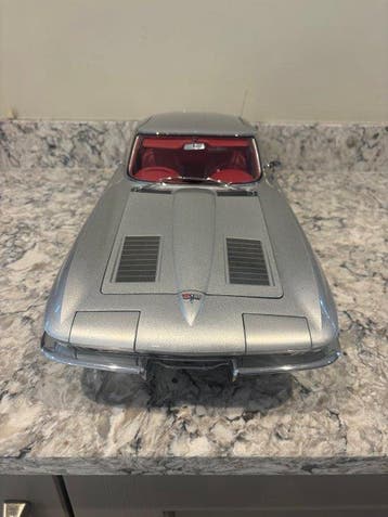 Agora 1:8 - Modelauto - Chevrolet Corvette Sting Ray 1963, Nieuw