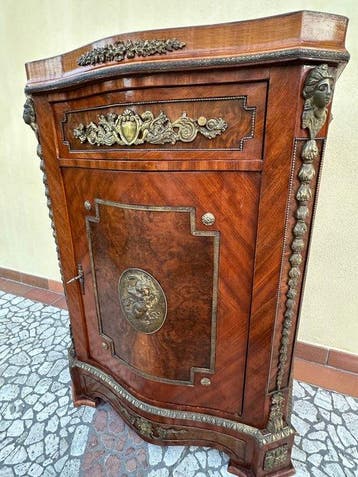 Credenza - Hout, Brons - Dressoir met friezen