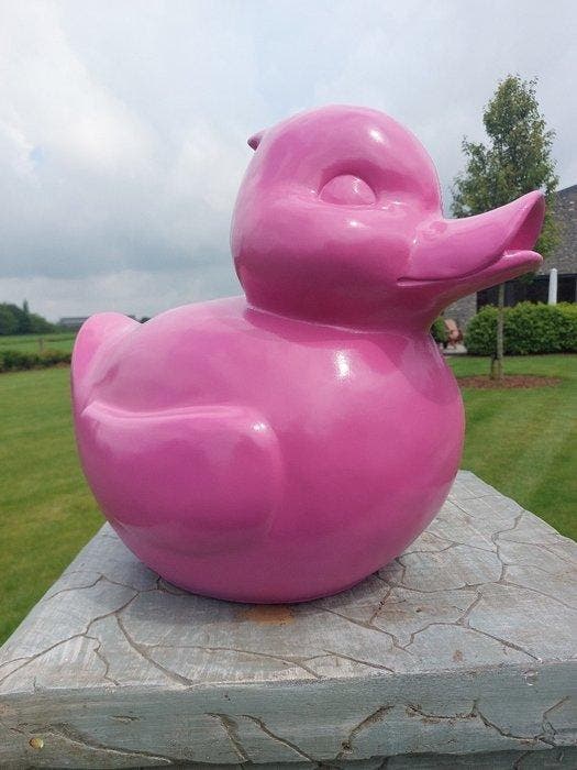 Figuur - Large fuchsia bath duck - 44 cm - Polyresin, Antiek en Kunst, Kunst | Designobjecten