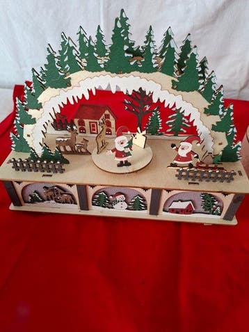 Décoration de Noël (2) - Bois - Carrousel et boîte à musique