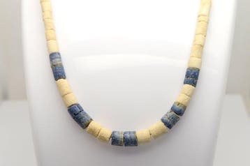 Koraal - Blauw en wit koraal - Ambachtelijk - Halsketting