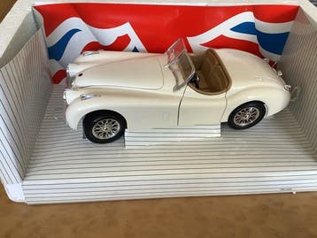 Ertl 1:18 - Modelauto - Jaguar XK120 1948 - Zeldzaam 1. Ste, Nieuw
