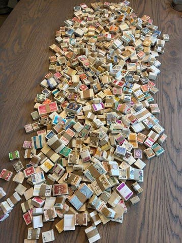 Monde - Lot 1066 : lots en gros dans le monde entier, Timbres & Monnaies