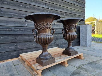 2 XL Chateau Vases - Iron - Vaas - gietijzer
