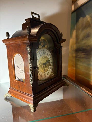 Tafelklok - Franz Hermle - Vintage Walnotenhout en brons -, Antiek en Kunst