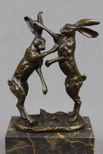 sculptuur, Boxing Hares - 25 cm - Gepatineerd brons, Antiek en Kunst