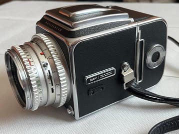 Hasselblad, Carl Zeiss 500C + 80mm + 150mm + 250mm + acc. |