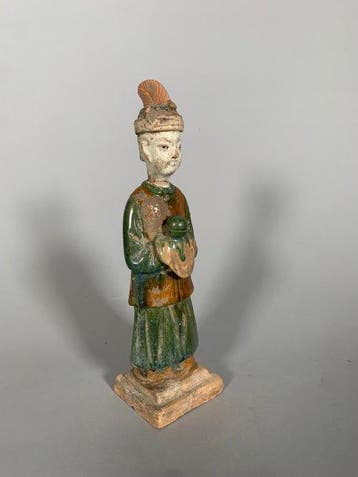 Oud-Chinees, Ming-dynastie Terracotta dienaar - 19 cm