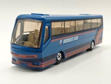 EFSI H0 - Véhicules pour trains miniatures (3) - Trois bus, Hobby & Loisirs créatifs