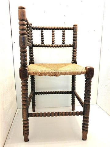 Chaise - Chêne - Un petit fauteuil dangle bobbin