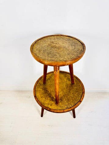 Salontafel (2) - Set van twee bruine houten bijzettafels met