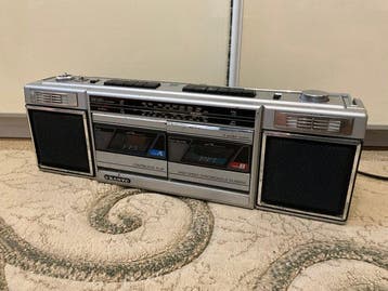 Sanyo - M W150L 4-Band Dual-Cassette Draagbare