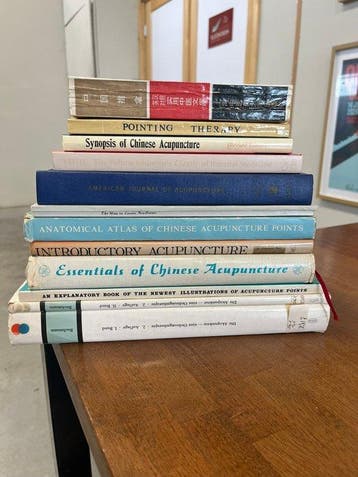 Meerdere auteurs - Lot with 13 books on Acupuncture -, Antiquités & Art