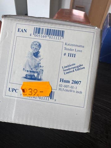 Goebel - Maria Innocentia Hummel - Figure - Katzenmama
