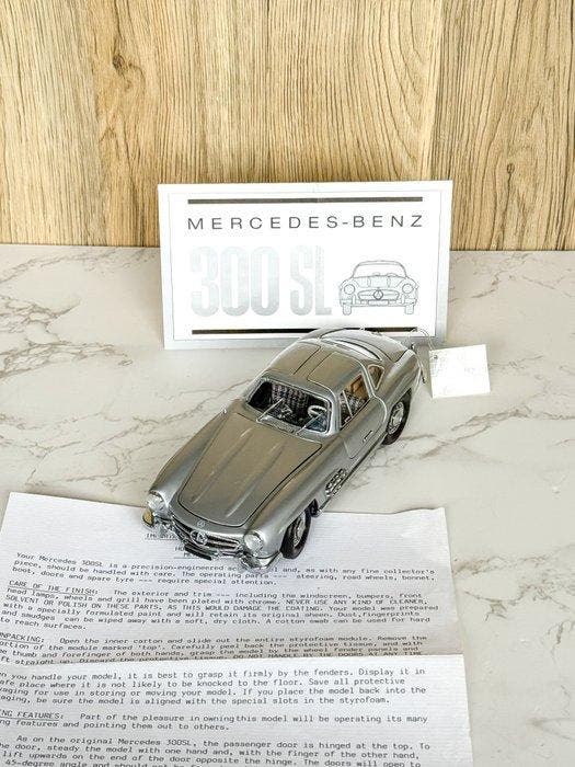 Franklin Mint 1:24 - Modelauto - Mercedes-Benz 300 SL, Hobby en Vrije tijd, Modelauto's | 1:5 tot 1:12