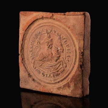 Renaissance Terracotta Vuurvaste tegel met het zegel van