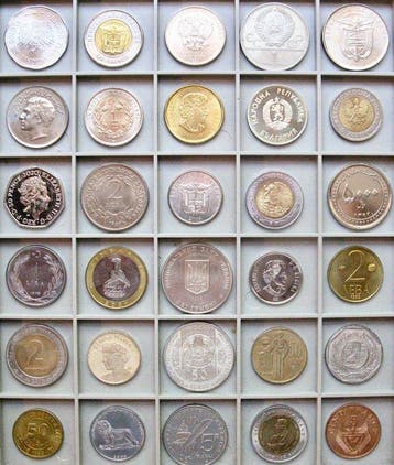 Wereld. 30 Different Nice Quality Coins | 1962-2022 | Exotic