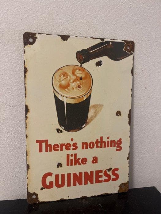 Vintage Guinness metalen reclamebord – “There’s nothing like, Antiquités & Art, Antiquités | Assiettes décoratives & Carrelages