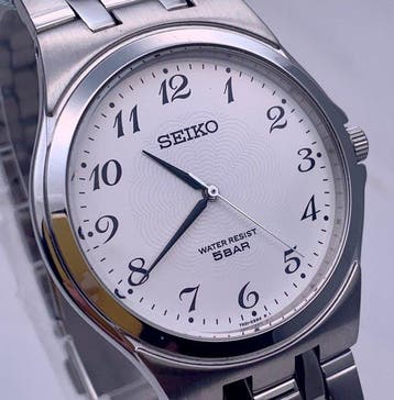 Seiko - Classic Date Quartz - Zonder minimumprijs - White