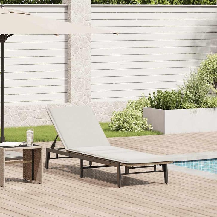 vidaXL Ligstoel met kussen beige polyrotan, Tuin en Terras, Ligbedden, Nieuw, Verzenden
